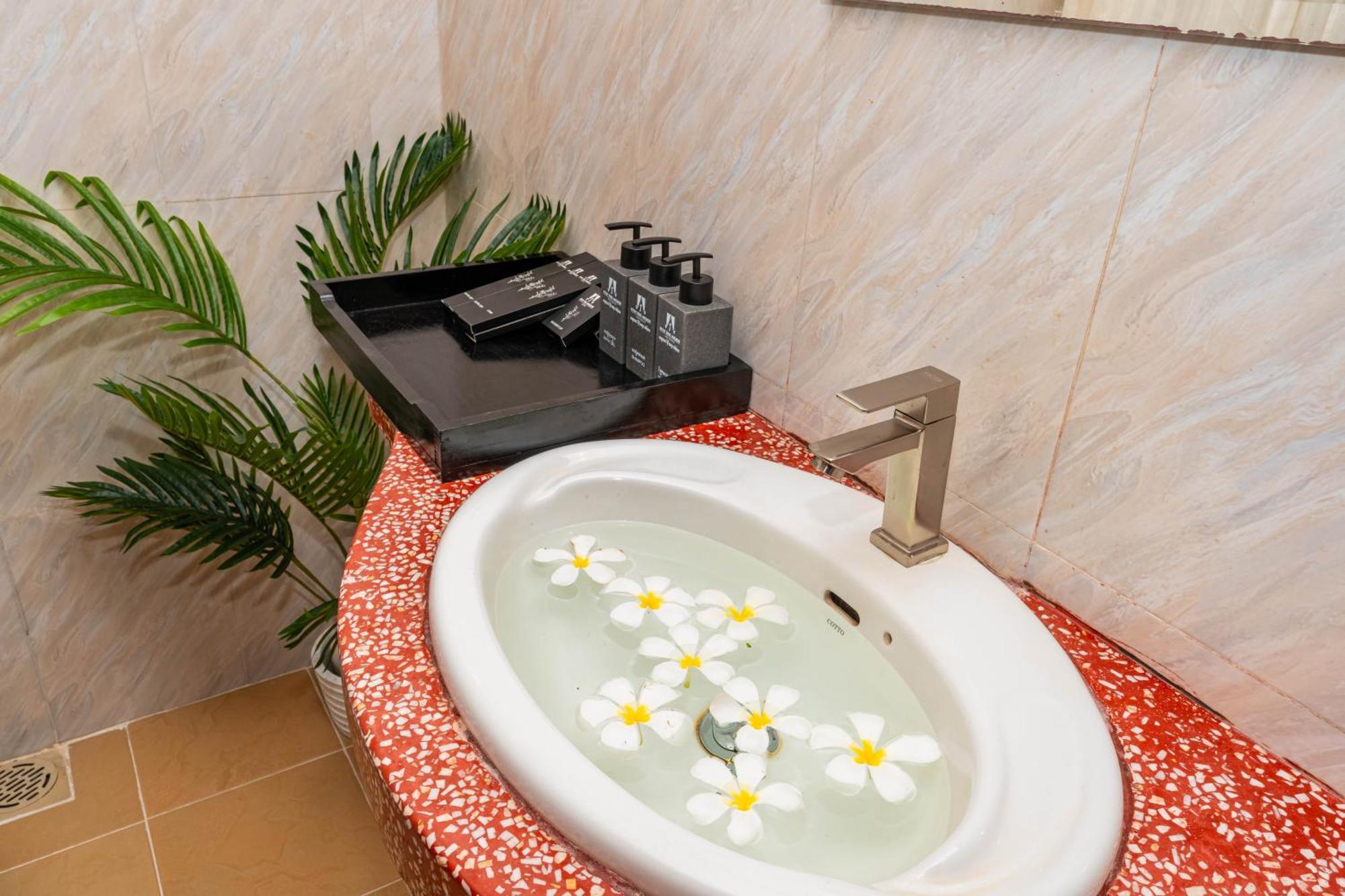 Rithy Rin Angkor Hotel Siem Reap Exterior photo